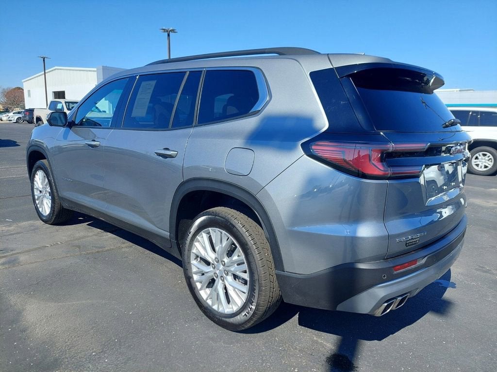 2025 GMC Acadia Elevation