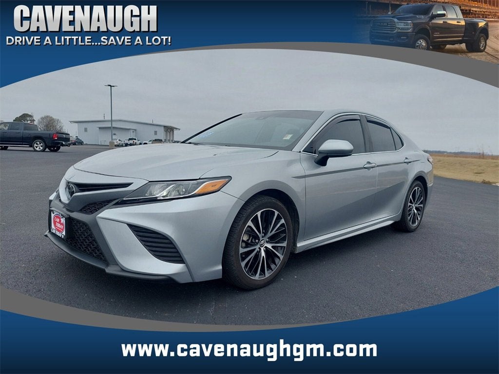 2020 Toyota Camry SE