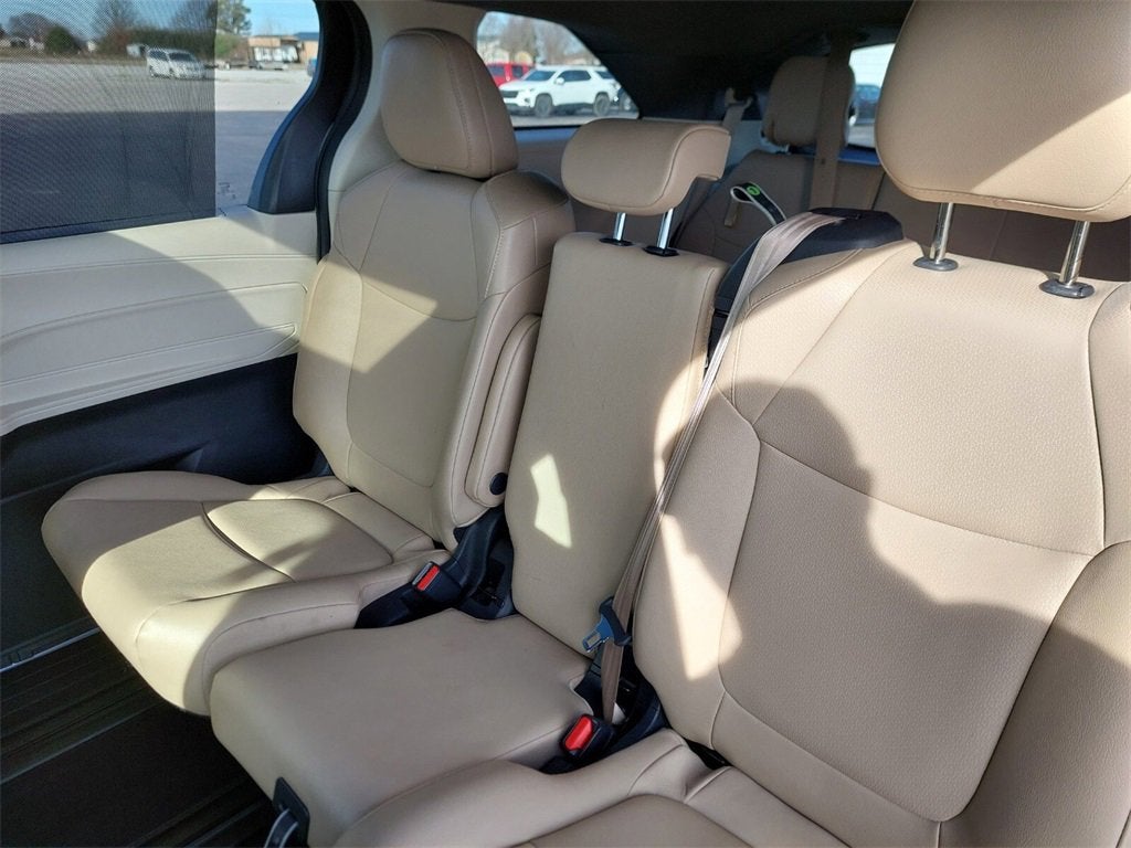 2023 Toyota Sienna XLE