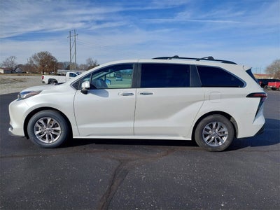 2023 Toyota Sienna XLE