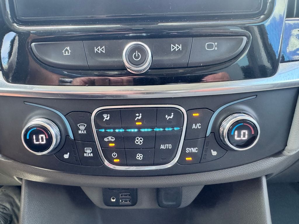 2021 Chevrolet Traverse LT Leather