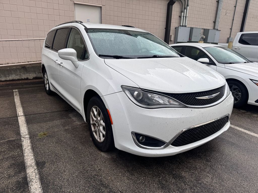 2024 Chrysler Voyager LX
