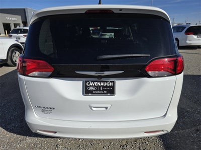 2024 Chrysler Voyager LX