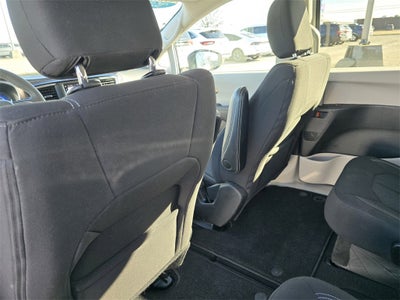 2024 Chrysler Voyager LX