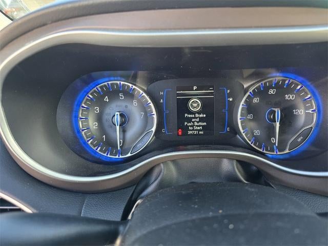 2024 Chrysler Voyager LX