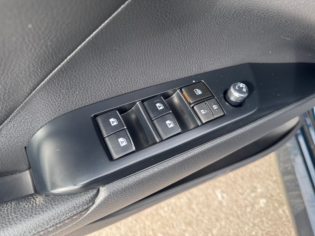 2019 Toyota Camry Hybrid XLE