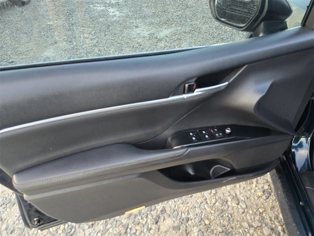 2019 Toyota Camry Hybrid XLE