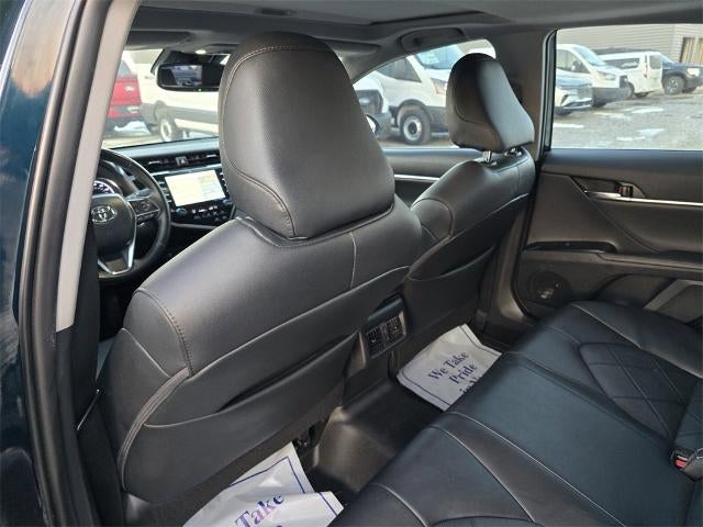2019 Toyota Camry Hybrid XLE