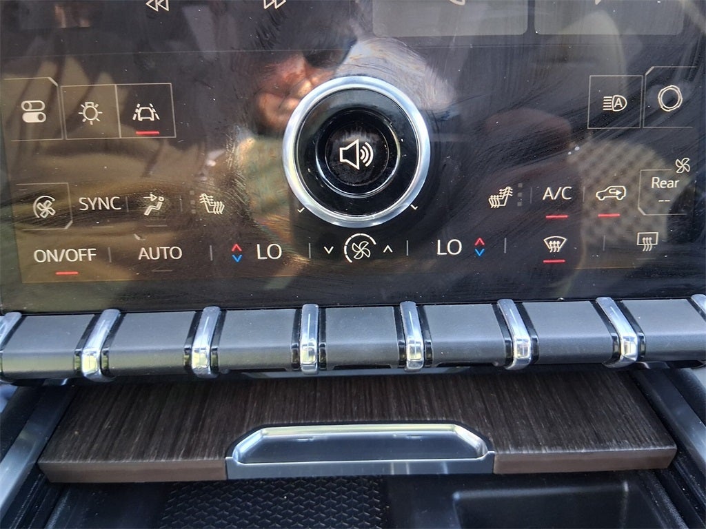 2025 GMC Acadia Denali