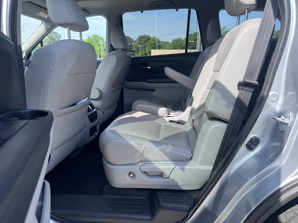 2022 Honda Pilot Touring 7 Passenger