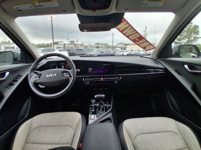 2025 Kia Niro SX
