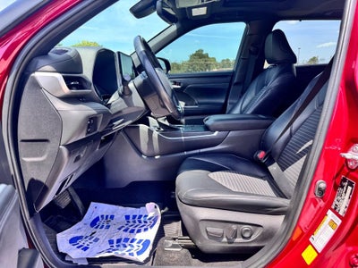 2023 Toyota Highlander XSE