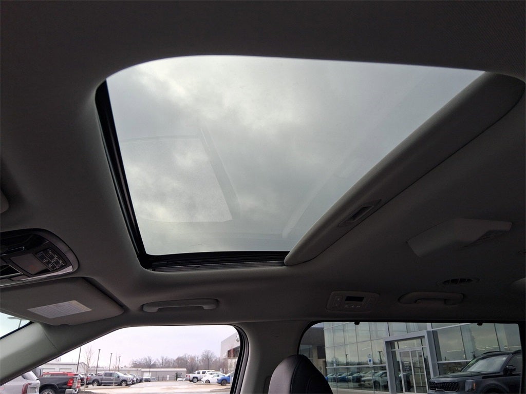 2026 Kia Carnival Hybrid SX